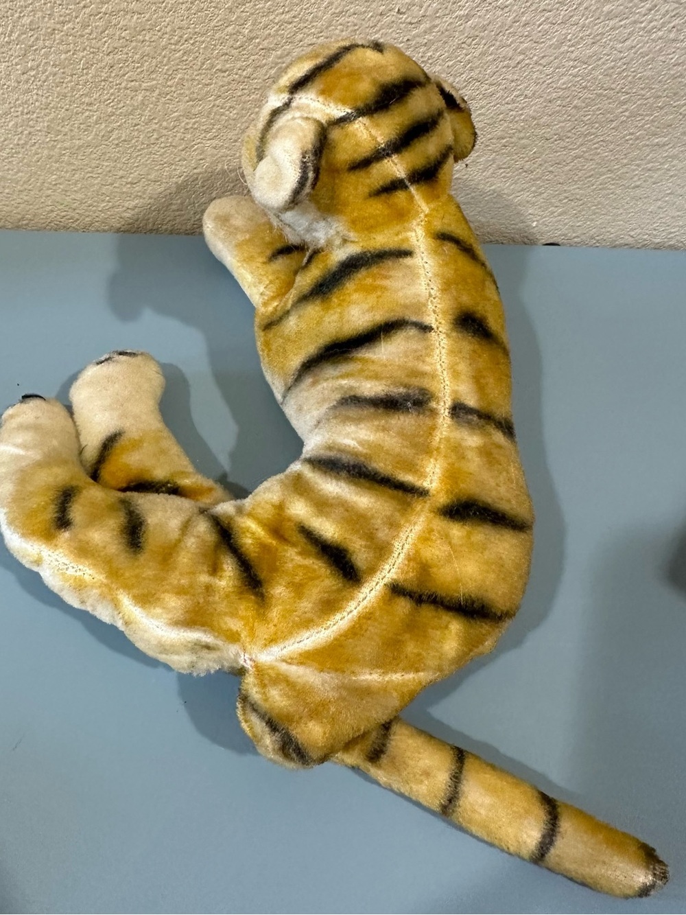 Vintage Steiff  Reclining Tiger Plush 53944 - Picture 4 of 6